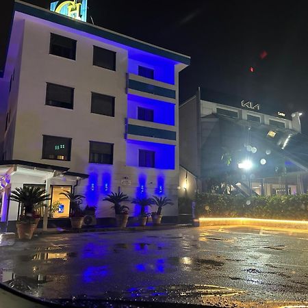 Hotel Clinton Казорія Екстер'єр фото