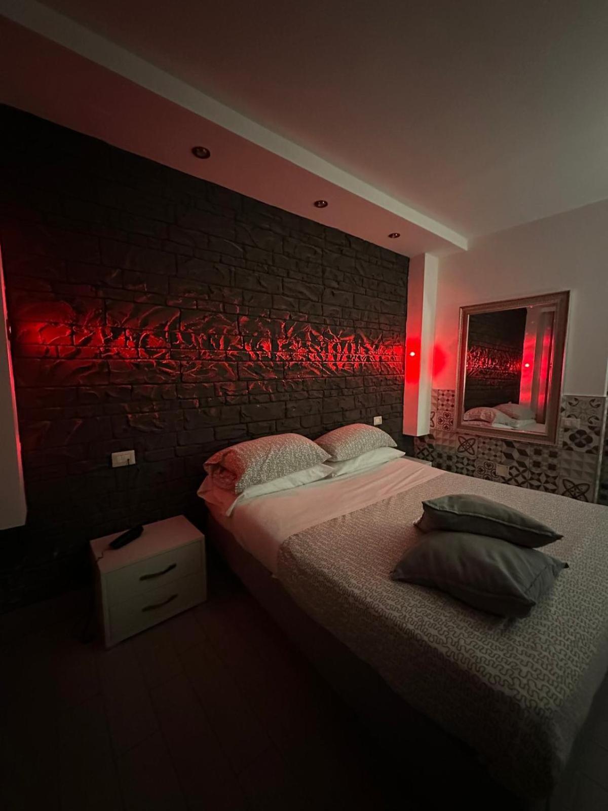 Hotel Clinton Казорія Екстер'єр фото