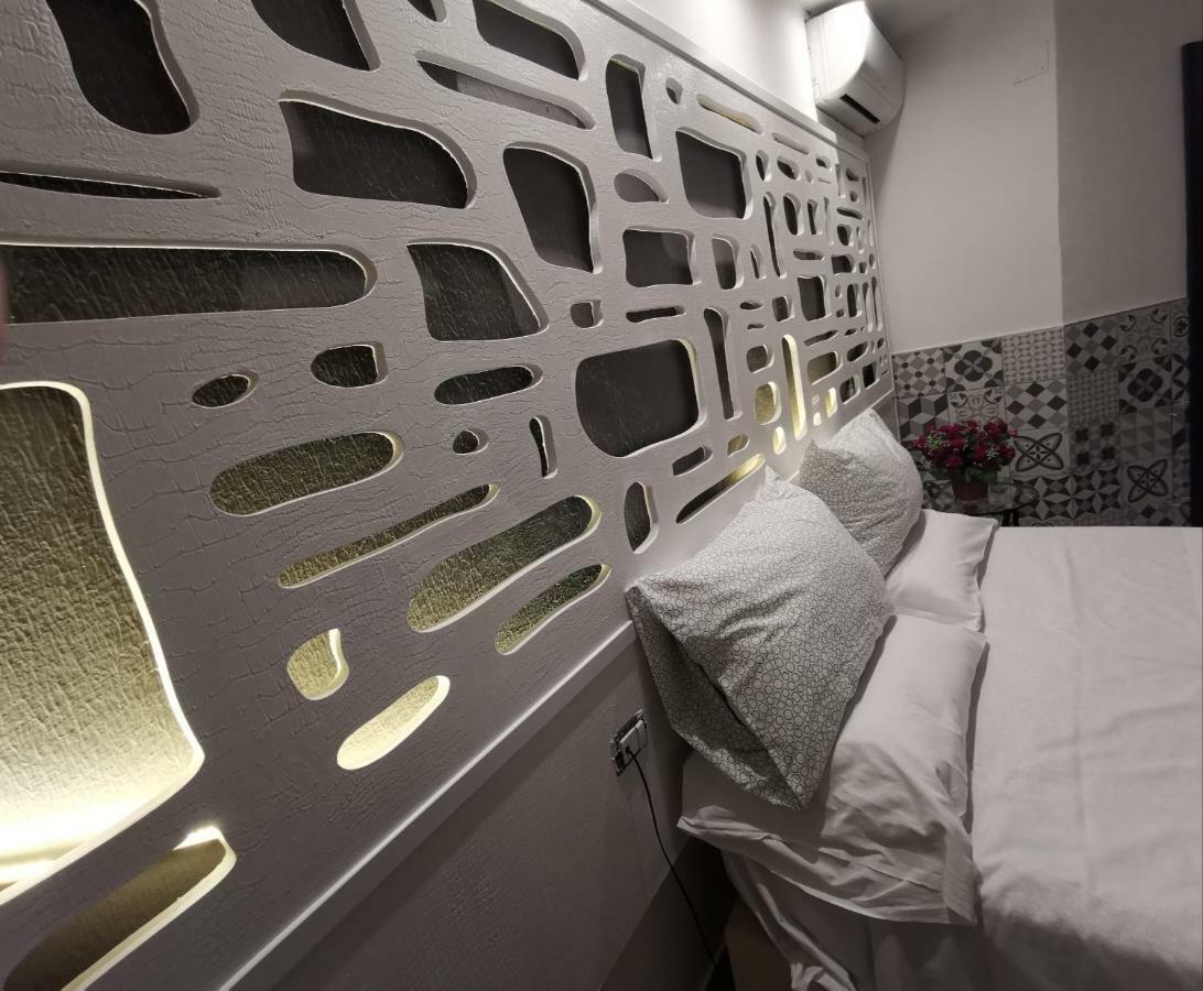 Hotel Clinton Казорія Екстер'єр фото